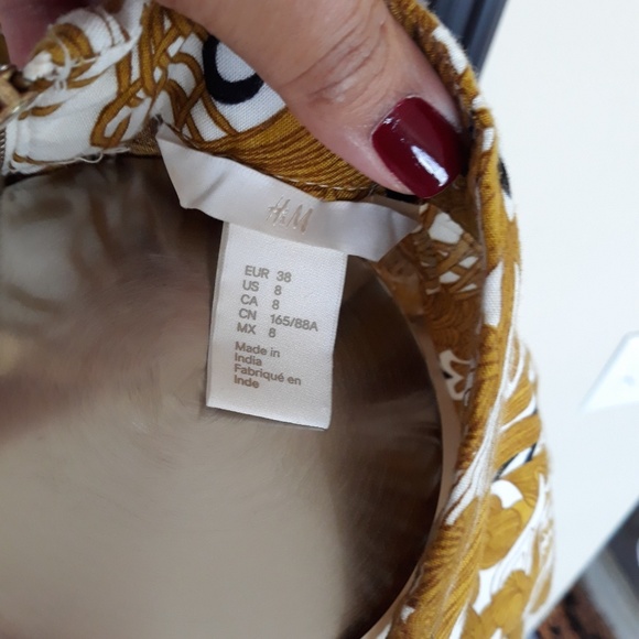 H&M Gold Print blouse - Picture 4 of 5